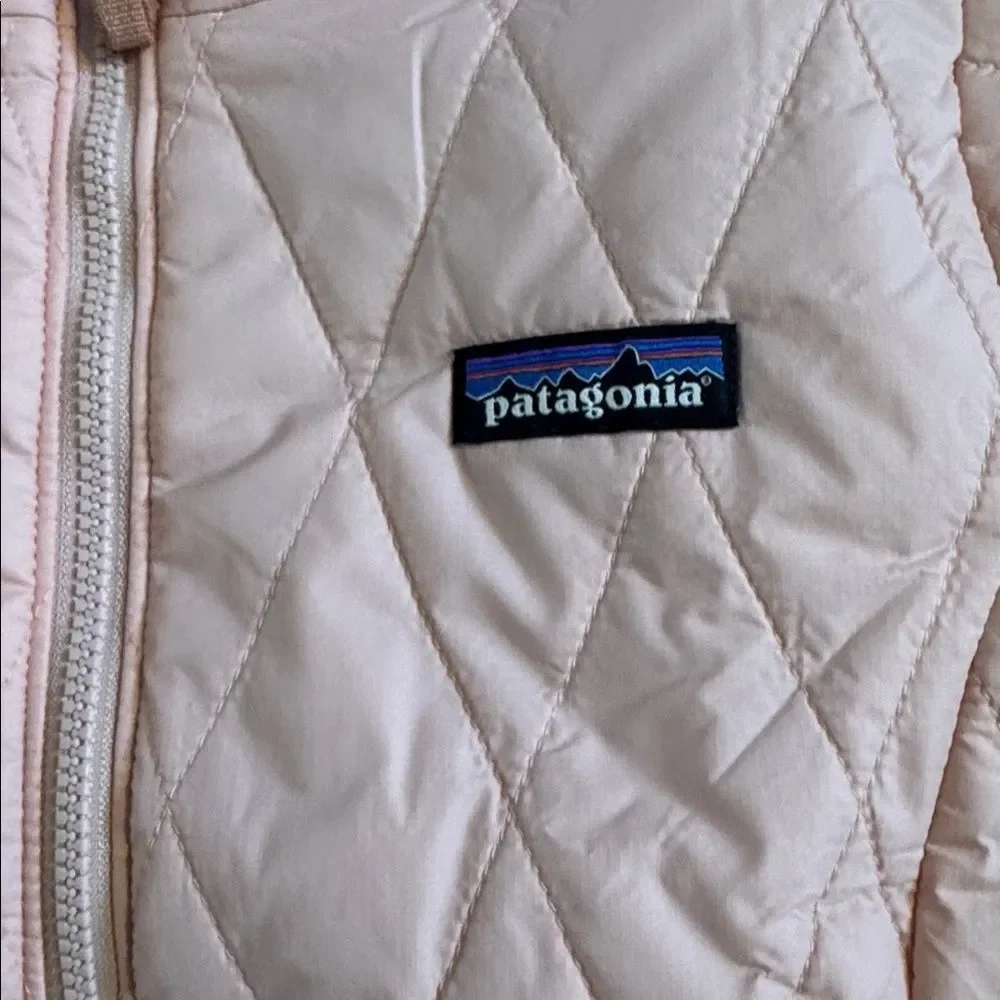 Patagonia Light Pink Quilted Nano Jacket for girls with Logo